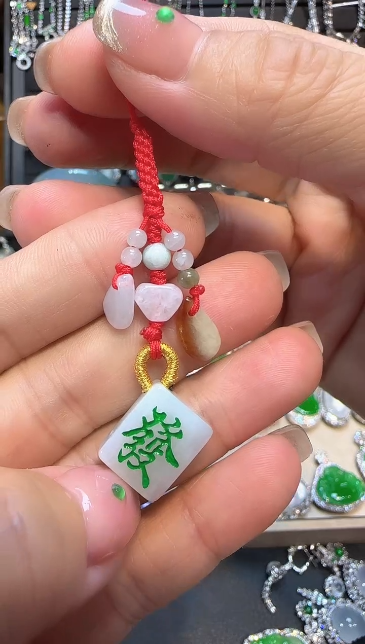 【闪购商品】翡翠挂件未镶嵌挂件