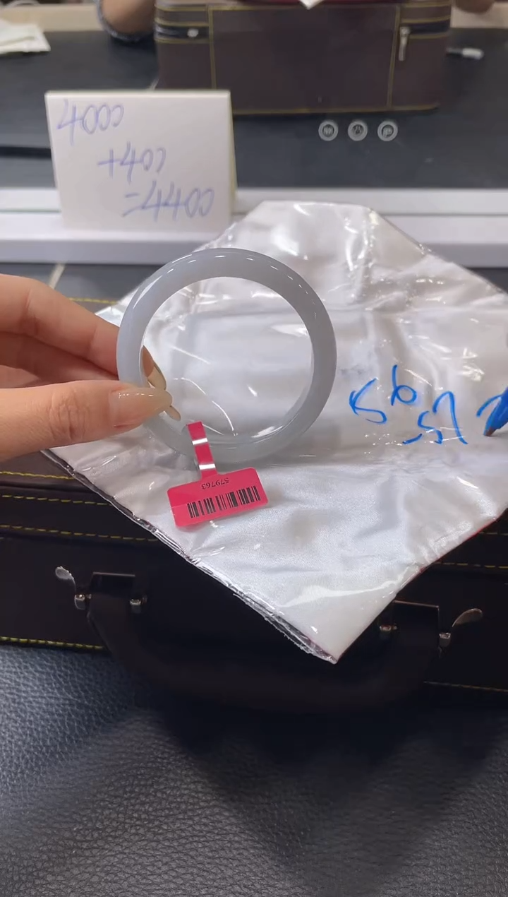 【闪购商品】翡翠手镯未镶嵌手镯