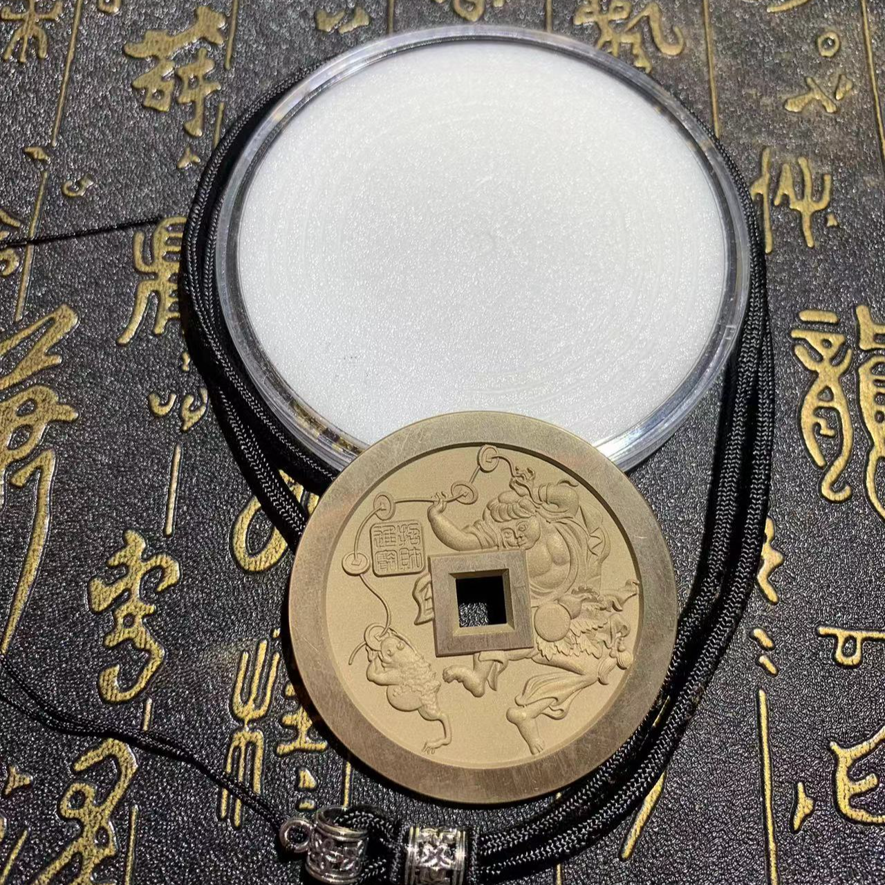 现代仿制工艺品刘海戏金蟾雕母