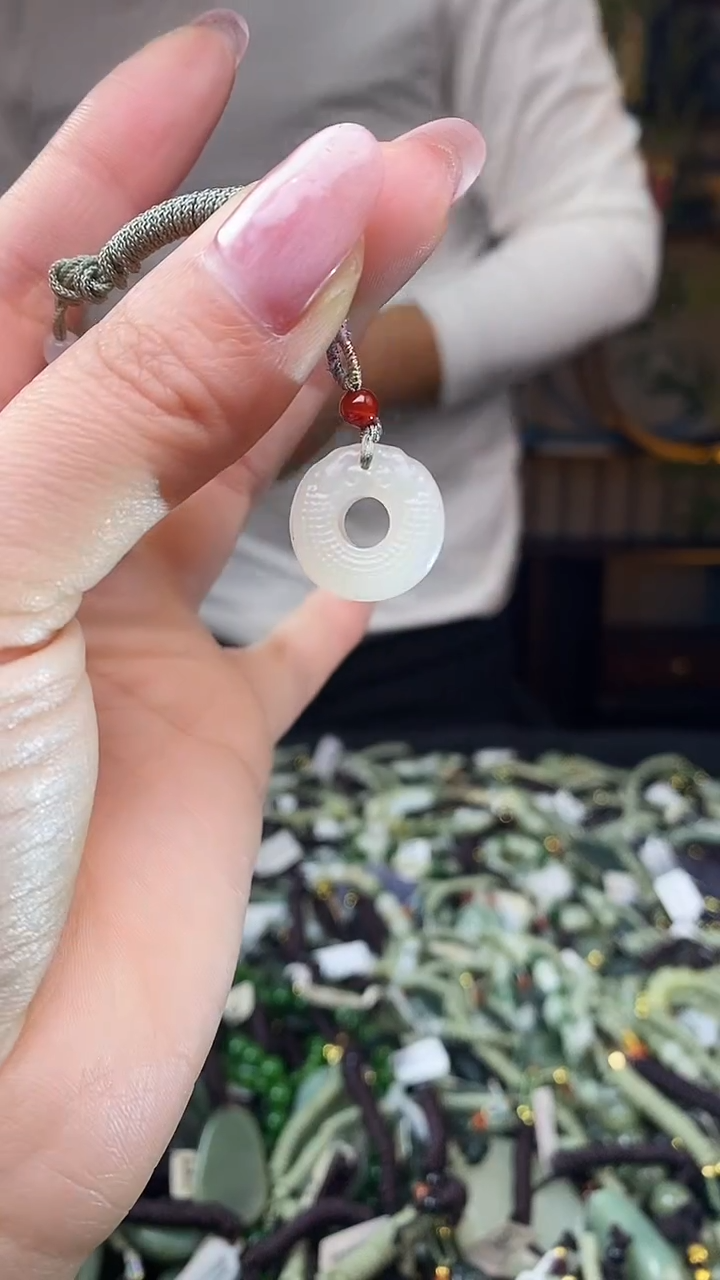 颈饰未镶嵌和田玉多样性发货，拍一发一