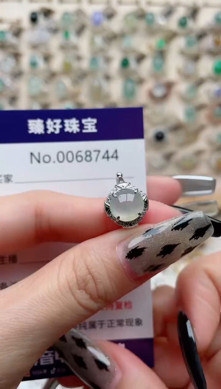 【闪购商品】翡翠戒指银S925镶嵌...........