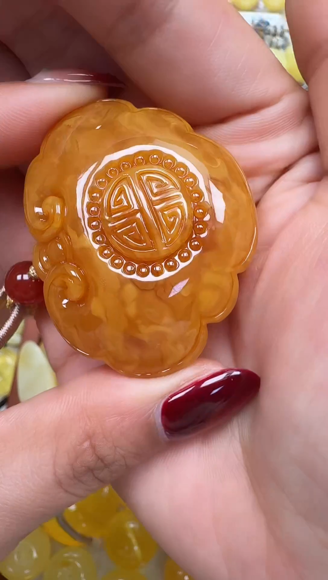 裸石琥珀未镶嵌如图