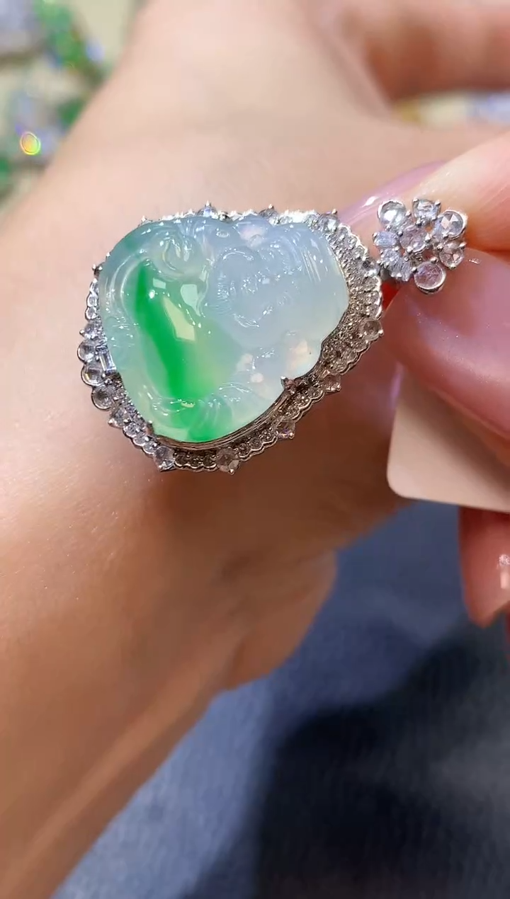 【闪购商品】翡翠吊坠(不含链)18K金镶嵌D37