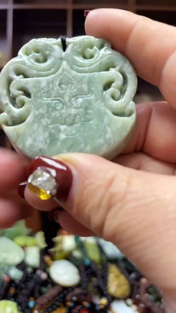 未镶嵌岫玉挂件 