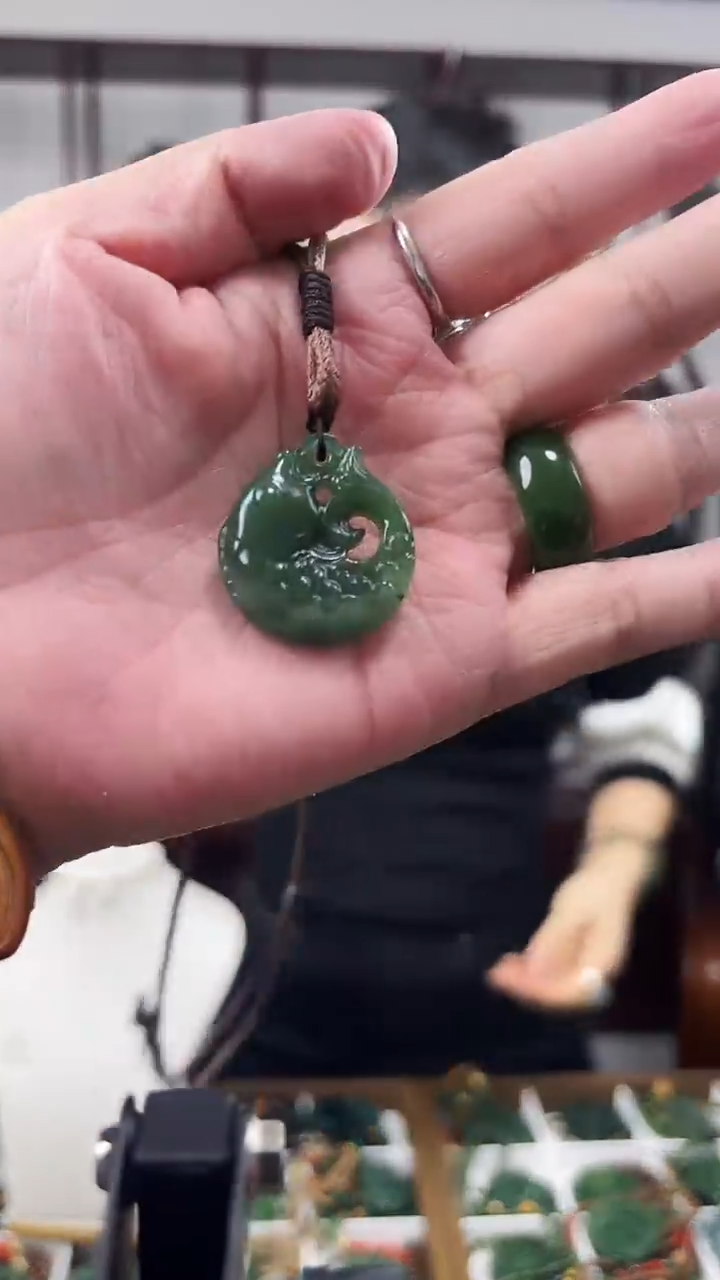 颈饰未镶嵌和田玉鱼