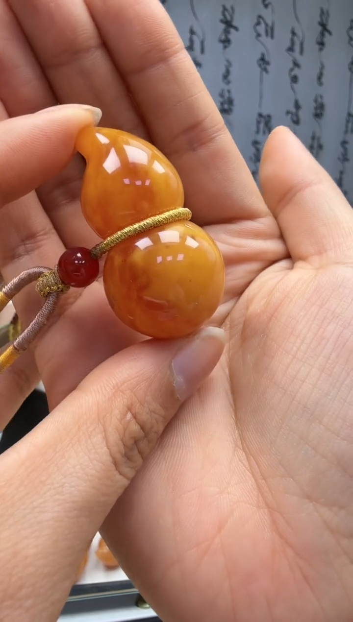 裸石琥珀未镶嵌如图