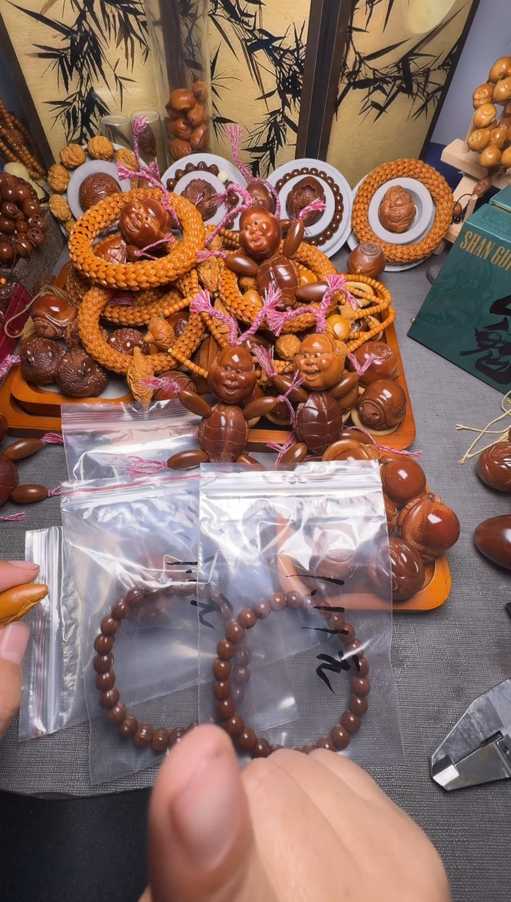 手串橄榄核晨*一花一世界