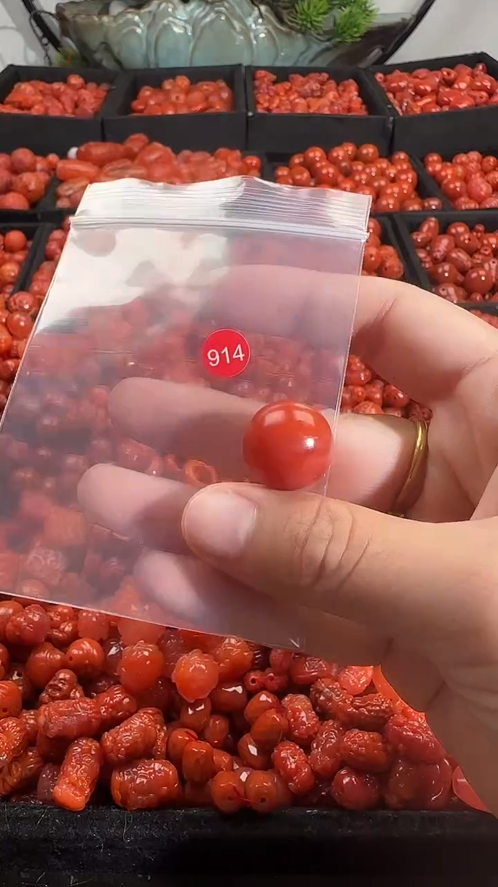 颈饰未镶嵌南红玛瑙1