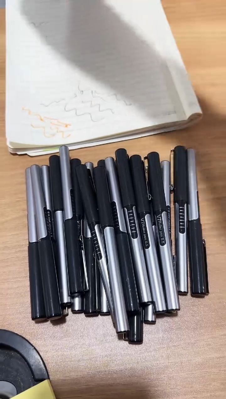 贝发v7拔帽直液式中性笔20支