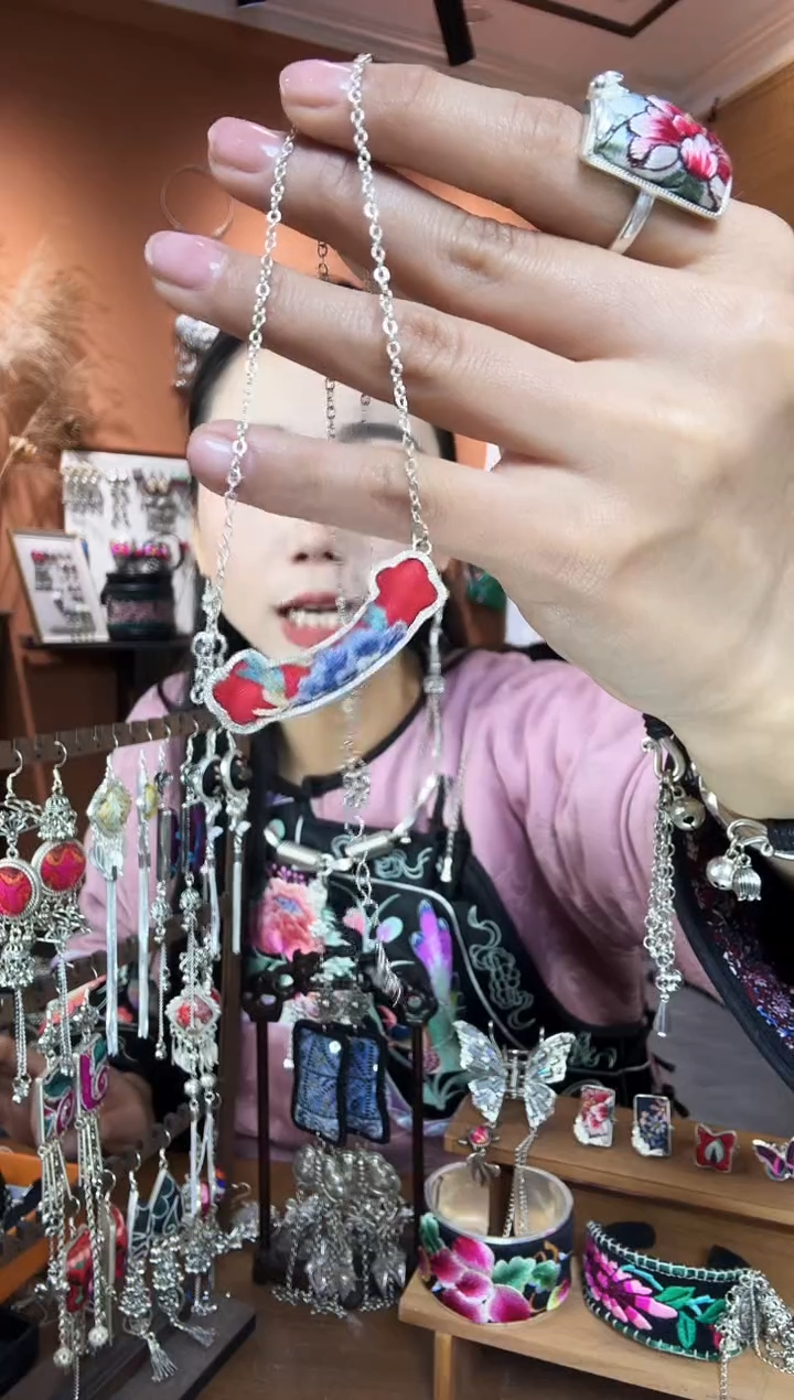 【闪购商品】刺绣纯手工民族风项链