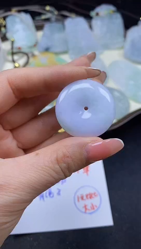 【闪购商品】翡翠颈饰未镶嵌42平安扣