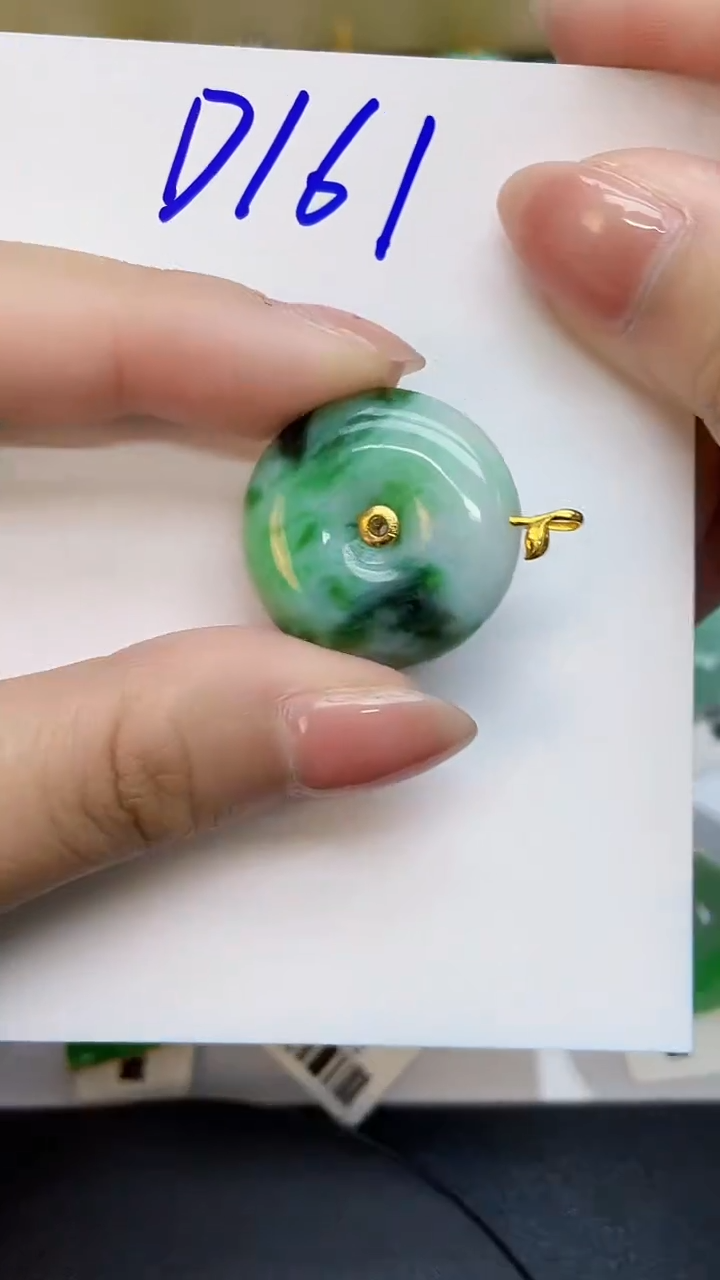 翡翠18K金镶嵌颈饰0000000000