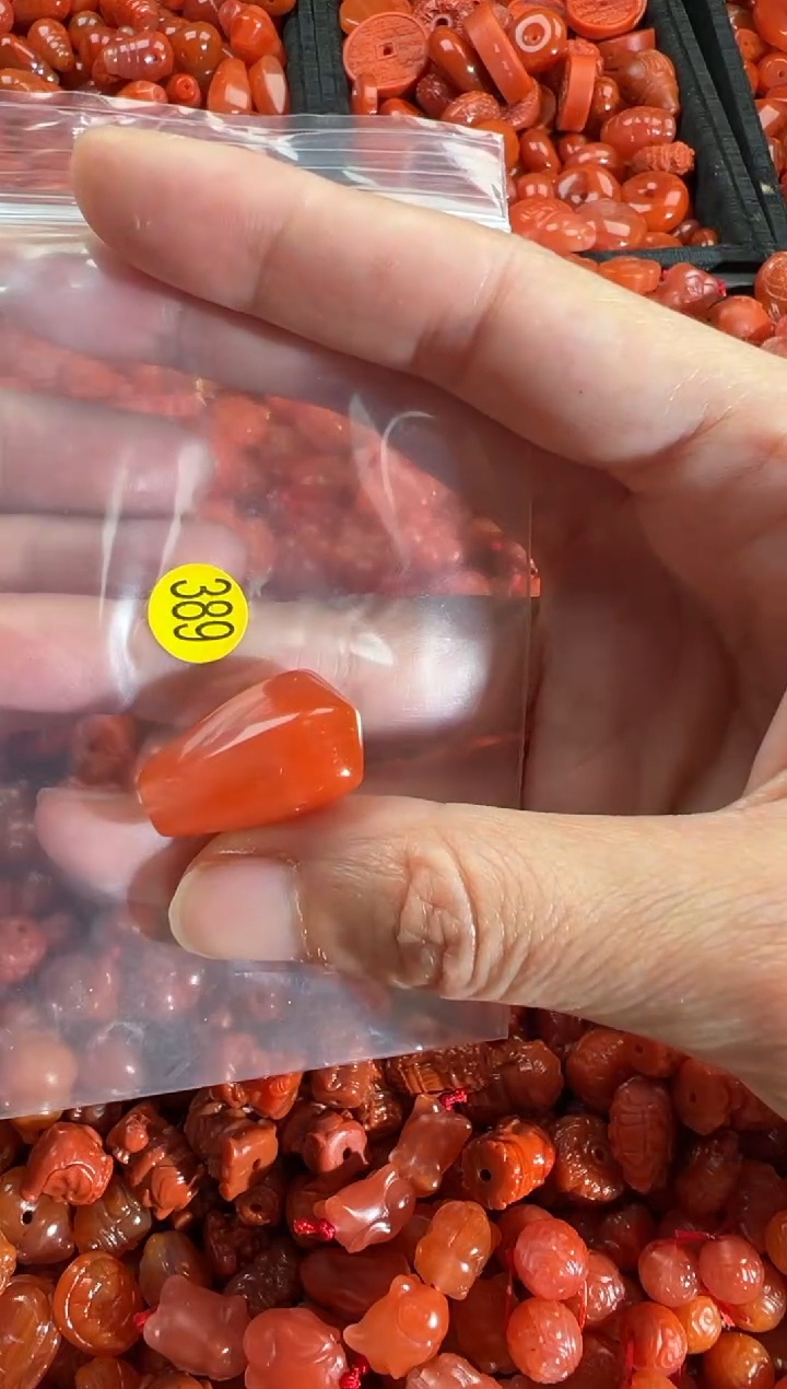 【闪购商品】南红玛瑙颈饰未镶嵌1