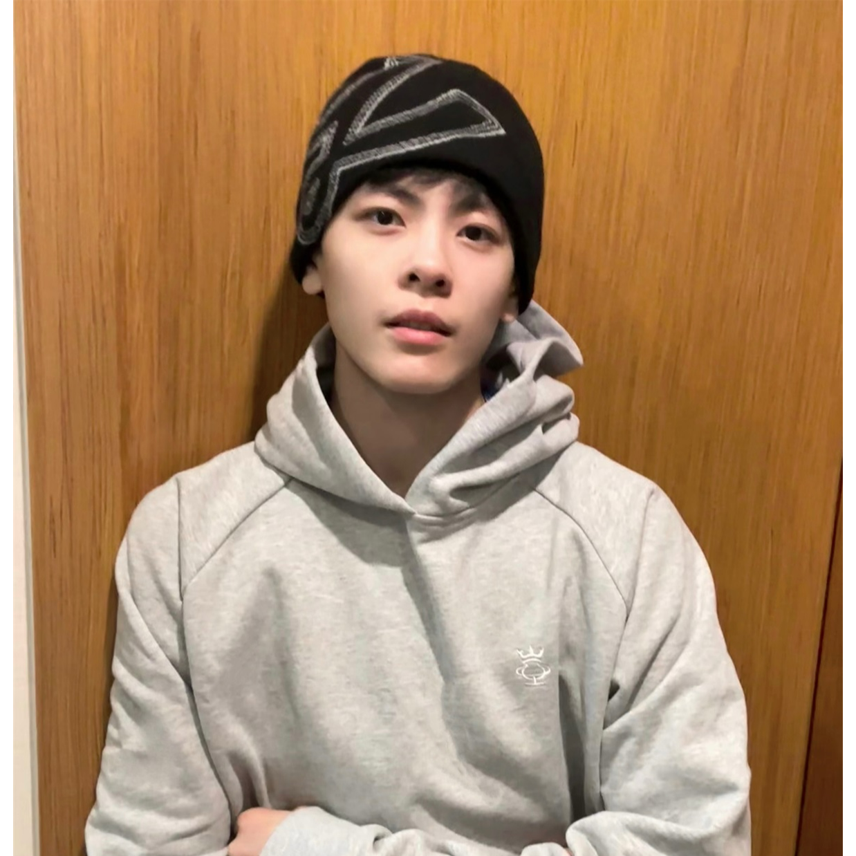 Y2NG秋冬新款复古撞色格纹针织毛线帽女保暖护耳套头冷帽百搭显脸