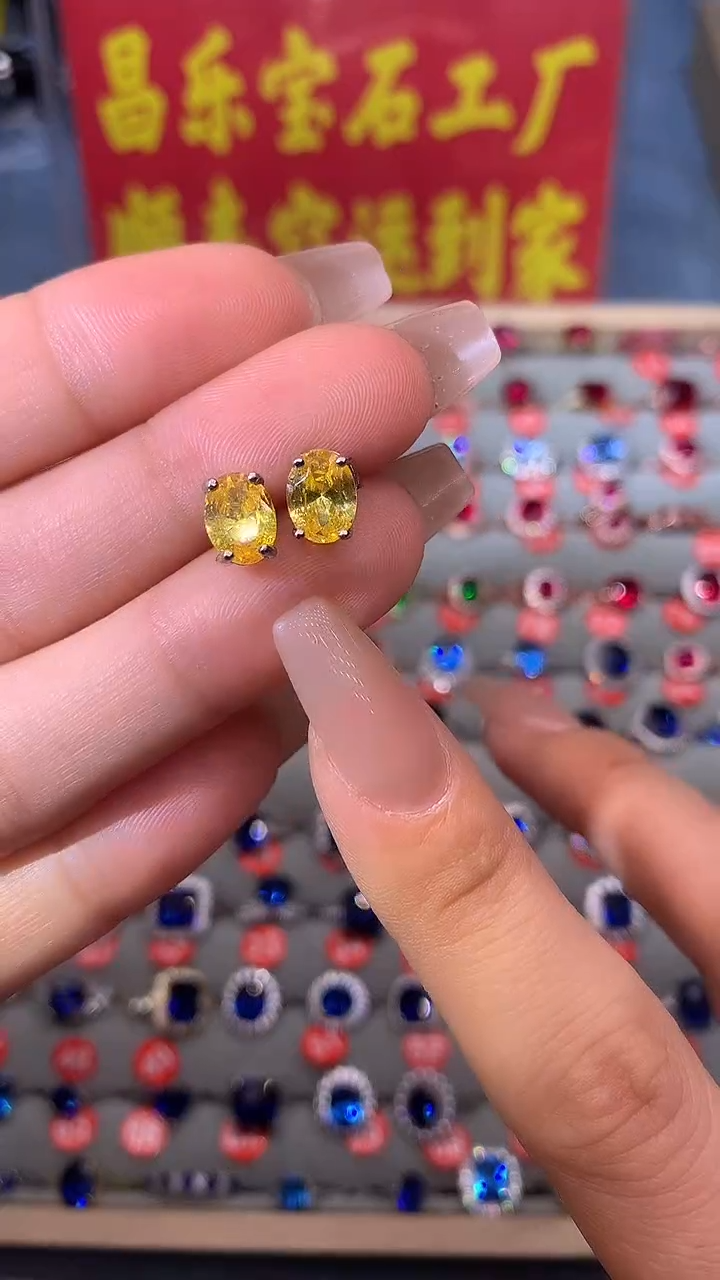 【闪购商品】黄晶耳饰银S925镶嵌11111