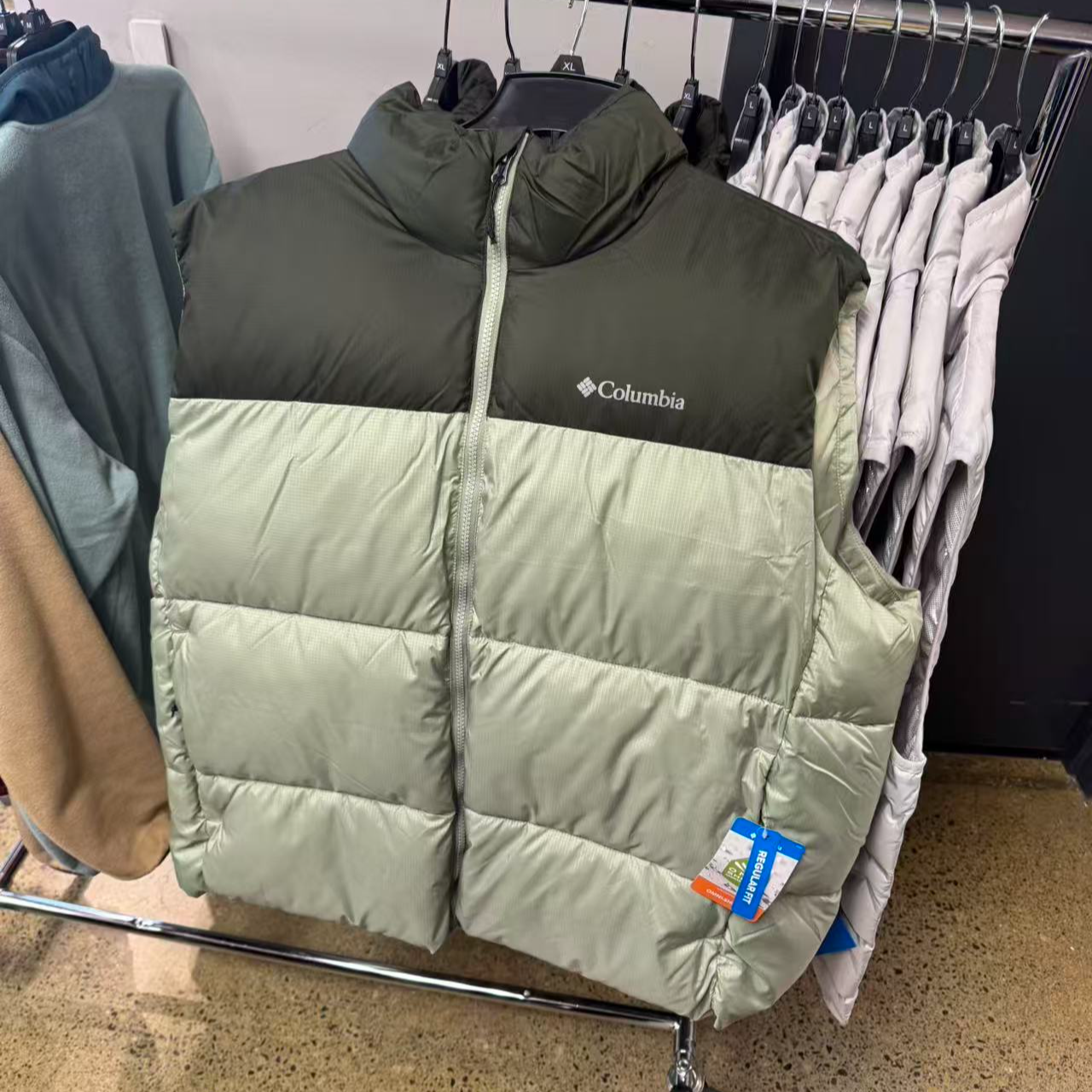 Columbia/哥伦比亚男士2086871348拼色棉马甲XL码