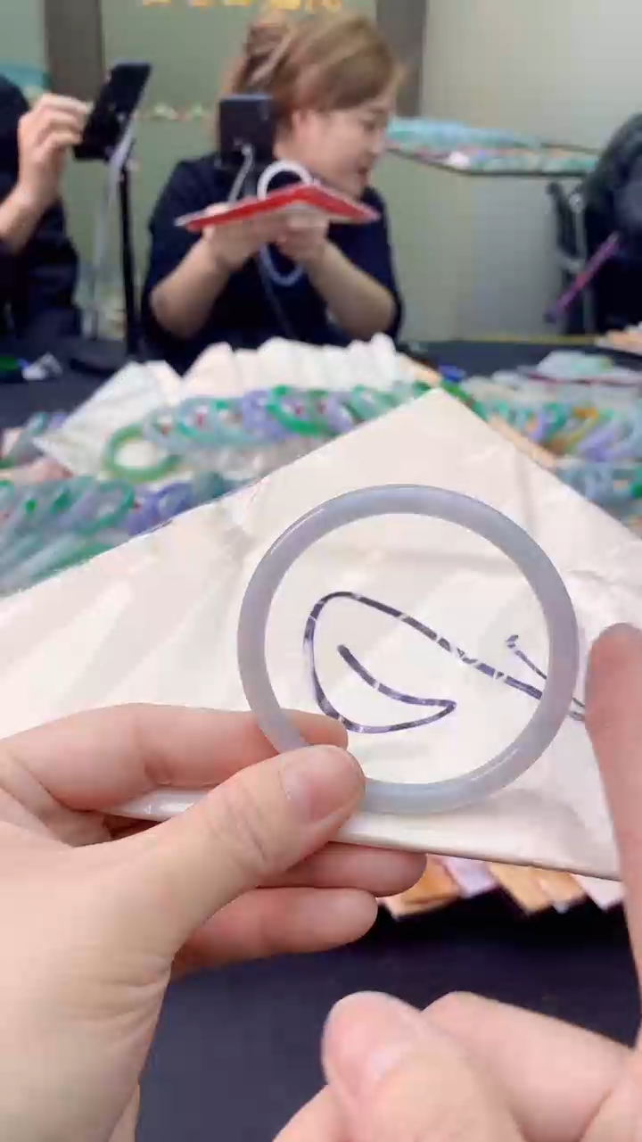 翡翠未镶嵌手镯0817458917