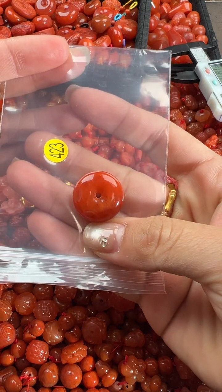 【闪购商品】南红玛瑙颈饰未镶嵌1