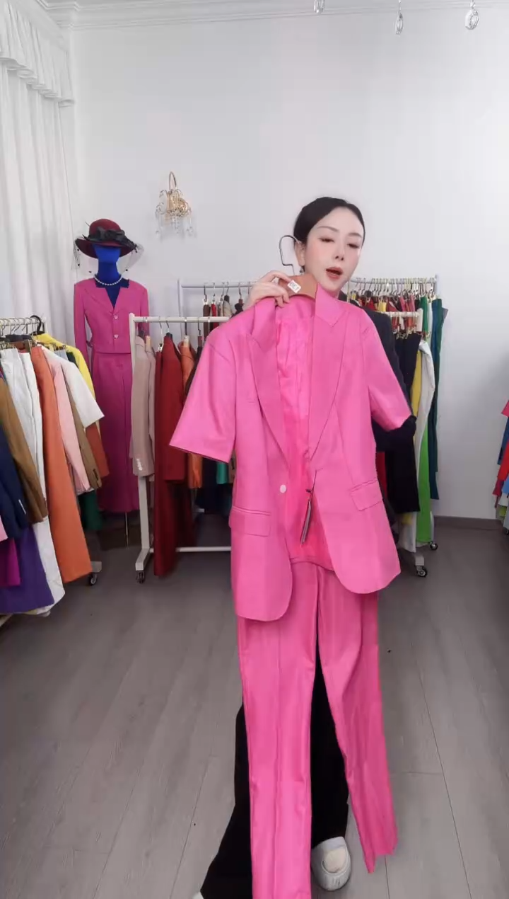 衣服M码，裤子S码小脚裤套装（默认微瑕、不退不换）