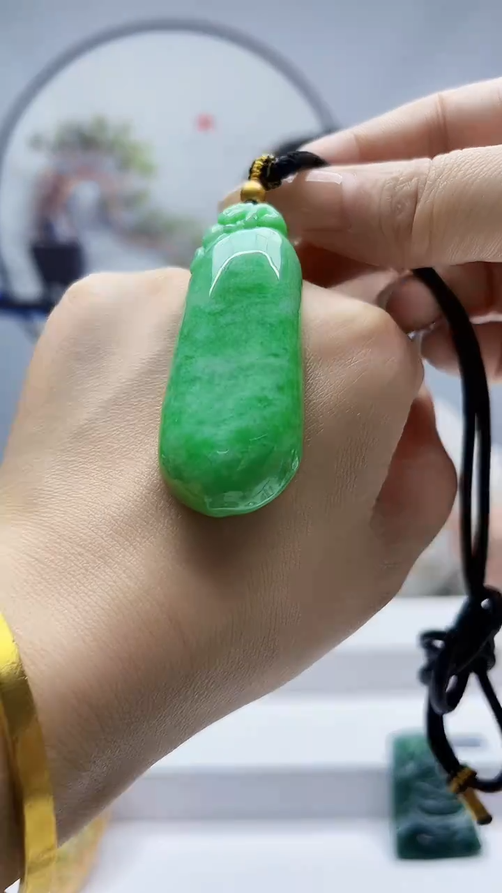 未镶嵌定制翡翠毛货挂件35