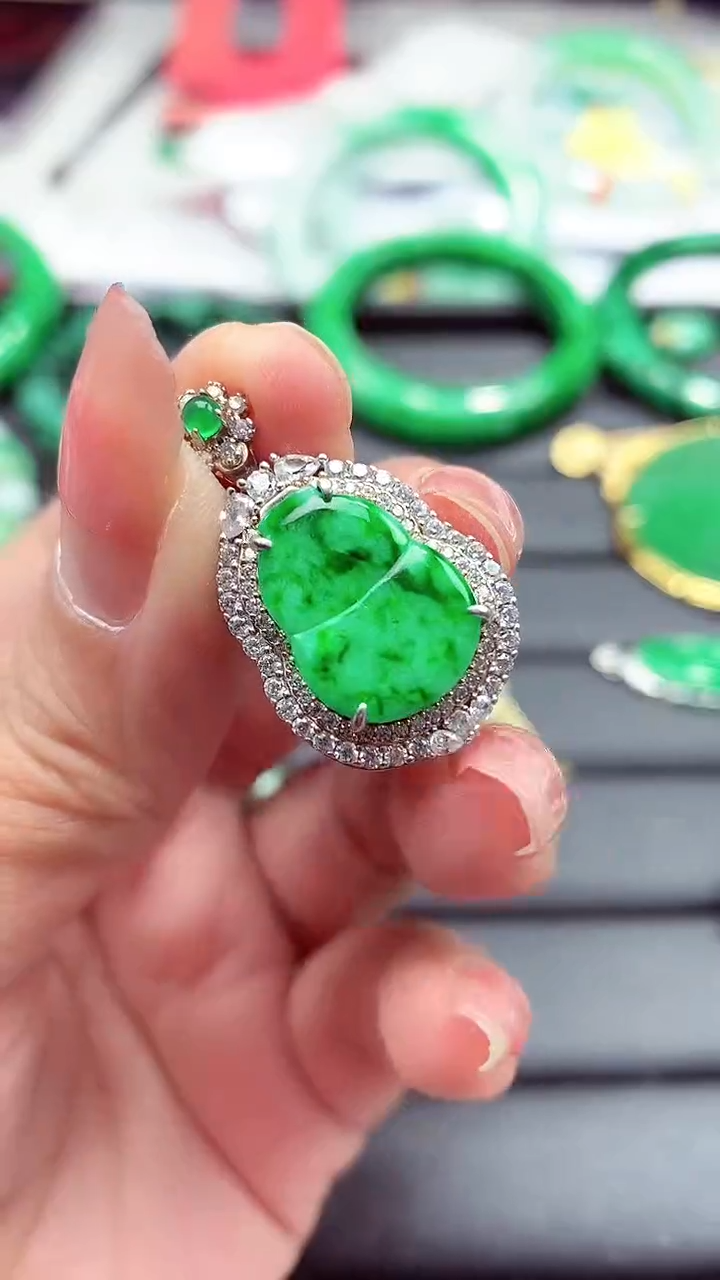 【闪购商品】翡翠颈饰银S925镶嵌颈饰