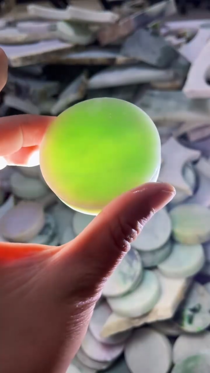 【闪购商品】翡翠挂件未镶嵌A货康壹077