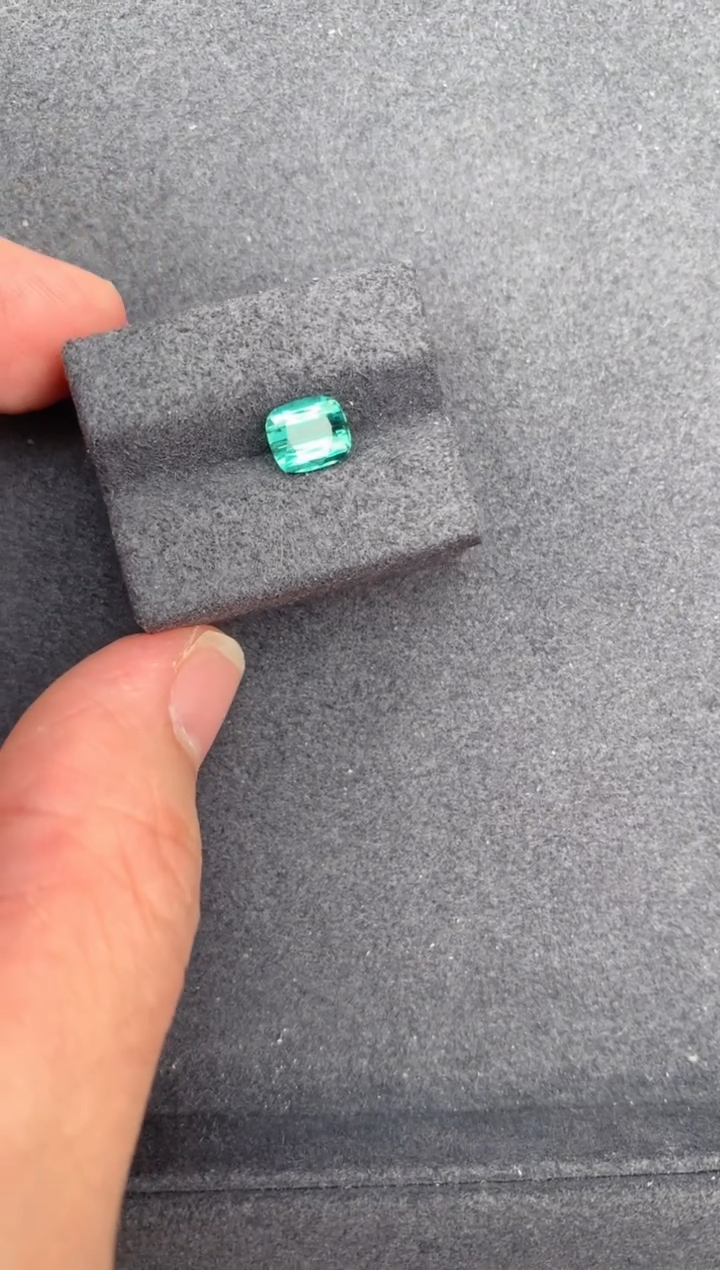 【闪购商品】碧玺裸石未镶嵌1.2ct拉贡