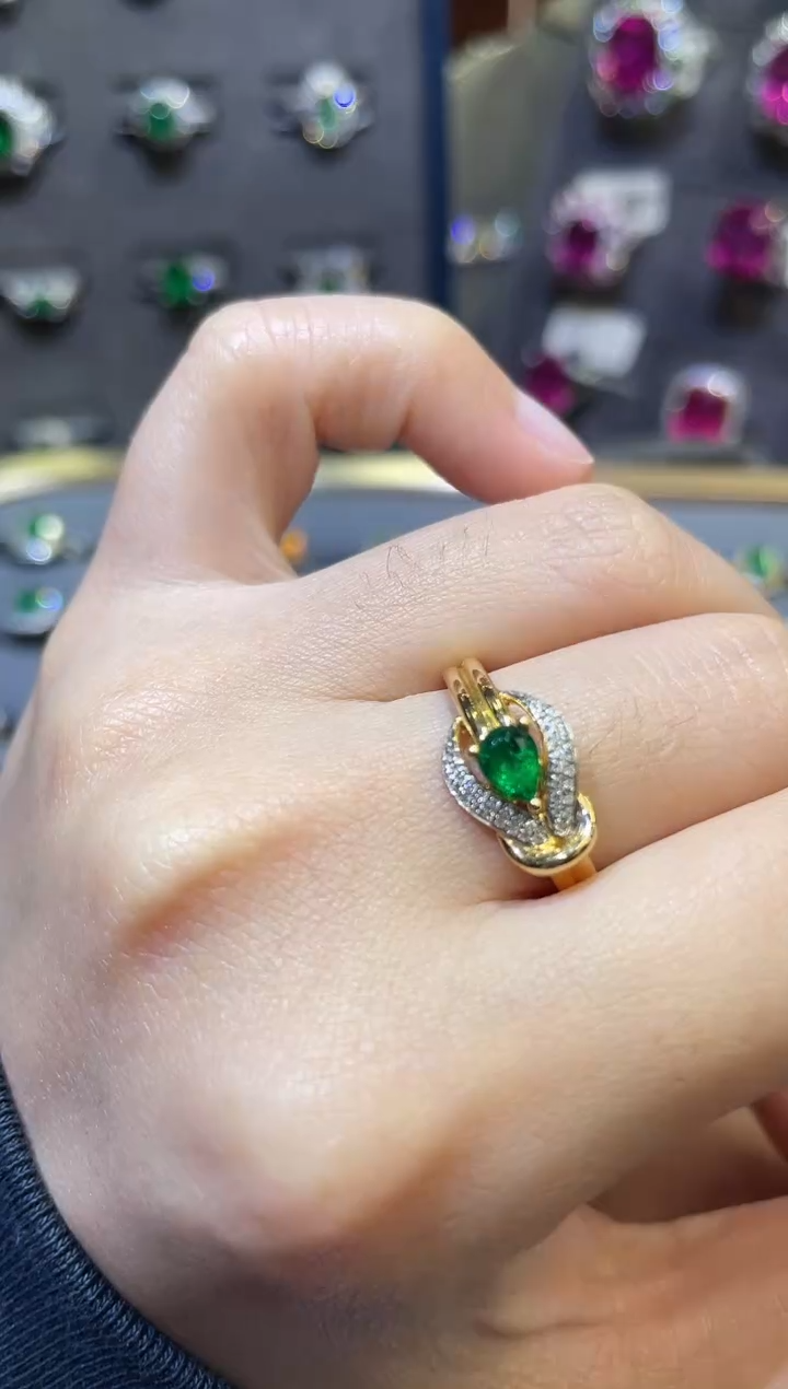 【闪购商品】祖母绿戒指18K金镶嵌/0.36ct/潘杰希尔