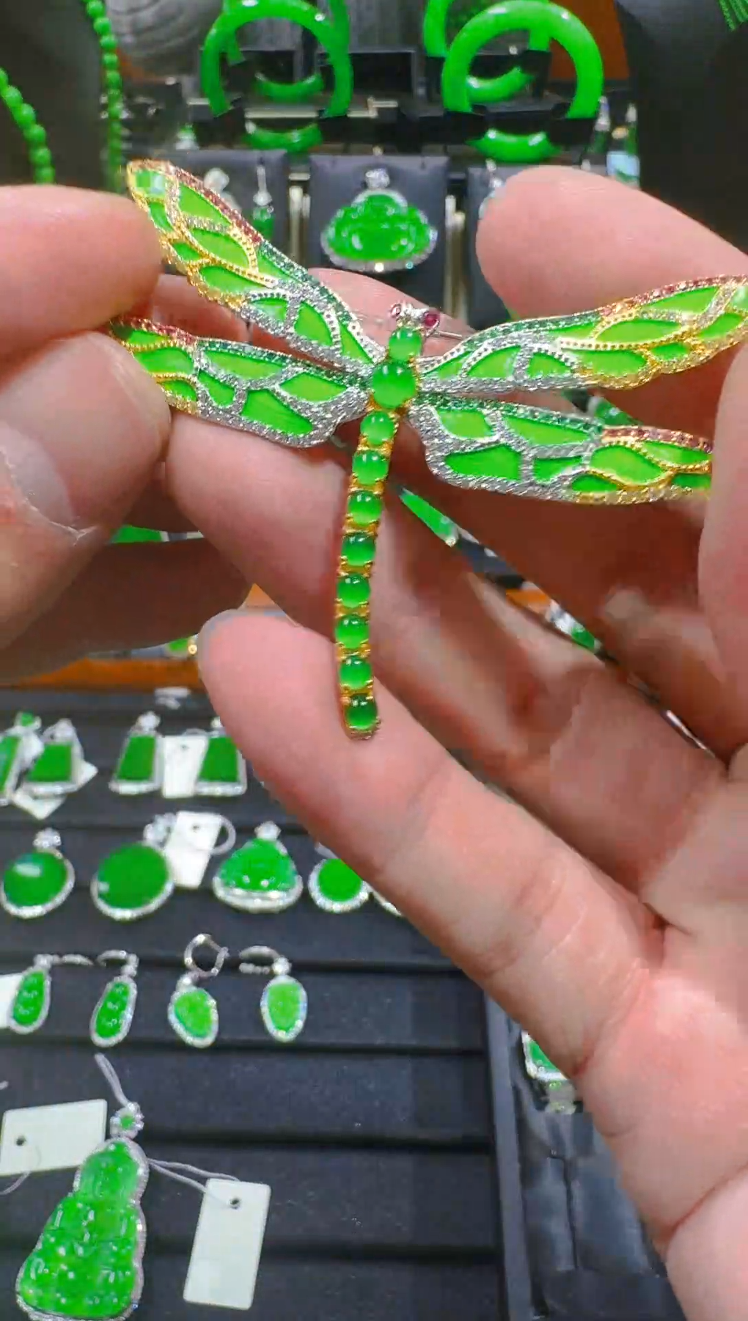 【闪购商品】翡翠吊坠(赠链)银S925镶嵌天然A货翡翠