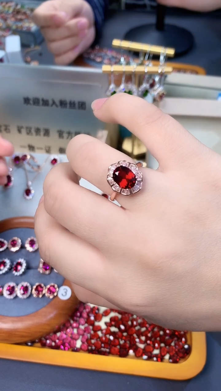 【闪购商品】石榴石戒指银S925镶嵌天然