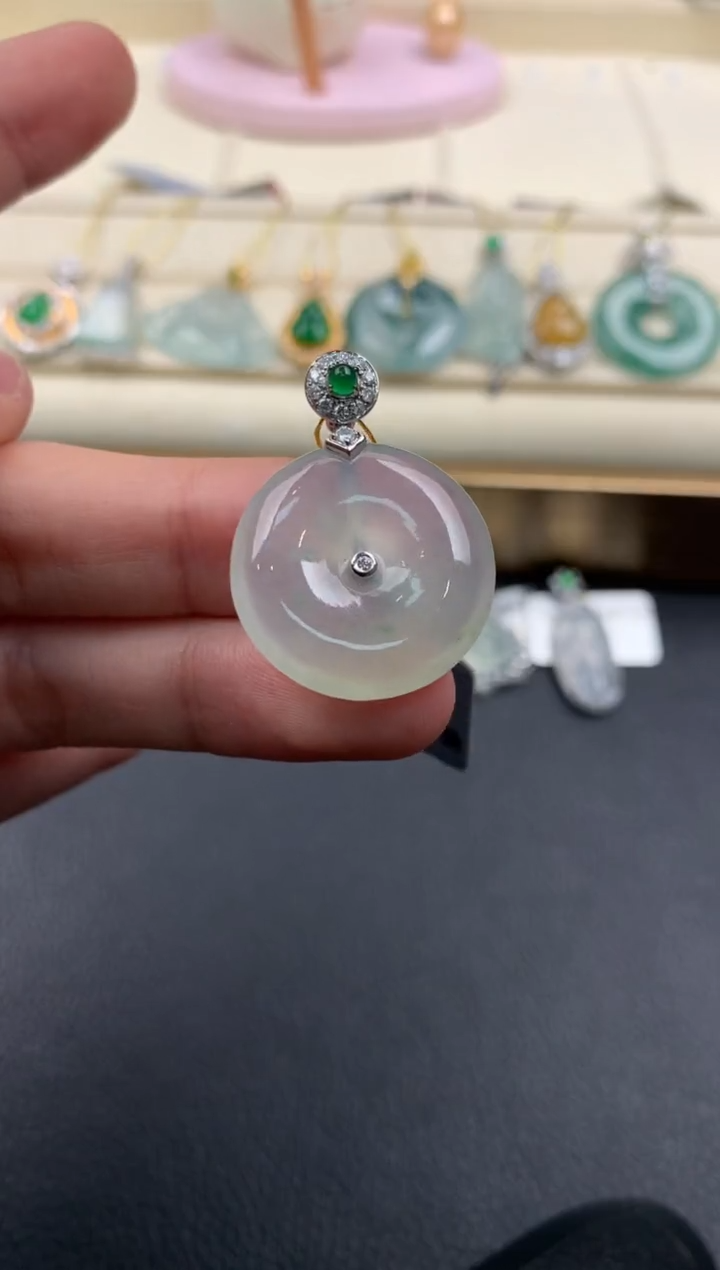 【闪购商品】翡翠颈饰18K金镶嵌A820