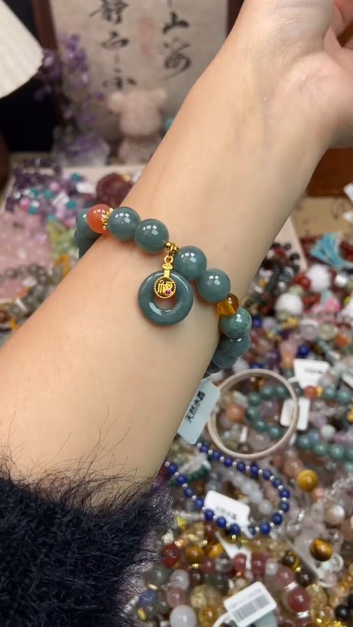 未镶嵌翡翠手饰452