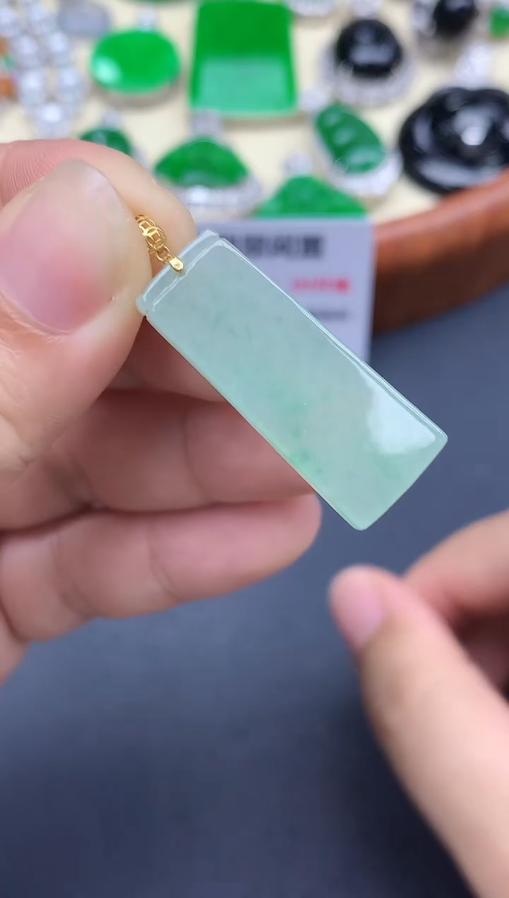 颈饰18K金镶嵌翡翠89-中国好珍宝