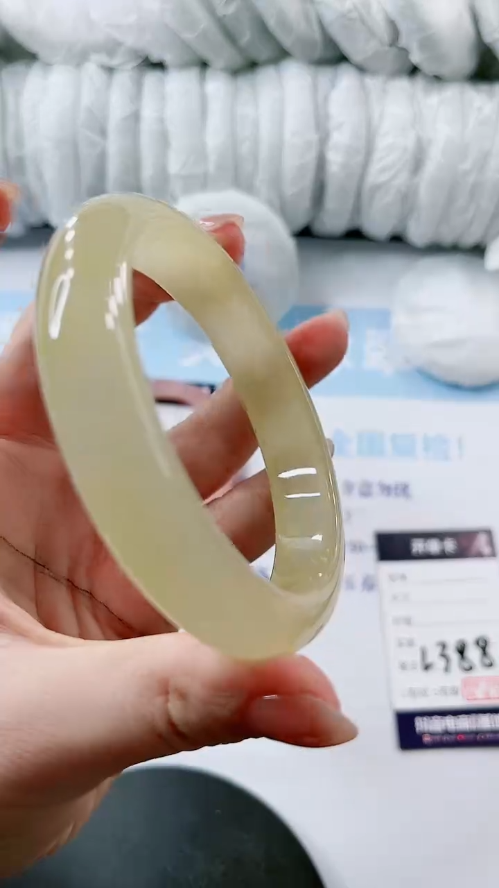【闪购商品】石英质玉手镯未镶嵌多样性发货L388-63