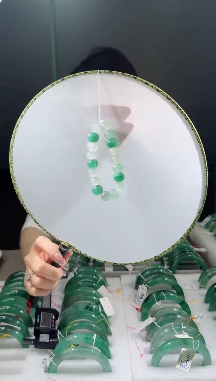 【闪购商品】石英质玉手镯未镶嵌107