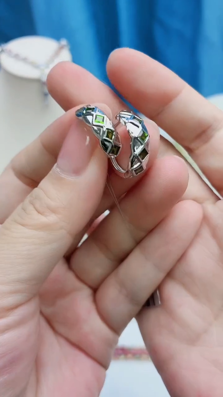 银S925镶嵌透辉石耳饰203ZB1113产品一个（多样性）