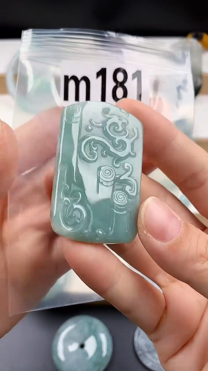 颈饰未镶嵌翡翠天然翡翠吊坠挂件