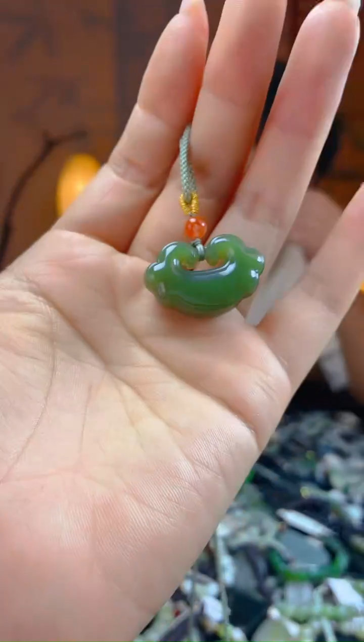 和田玉未镶嵌颈饰多样性发货，拍一发一