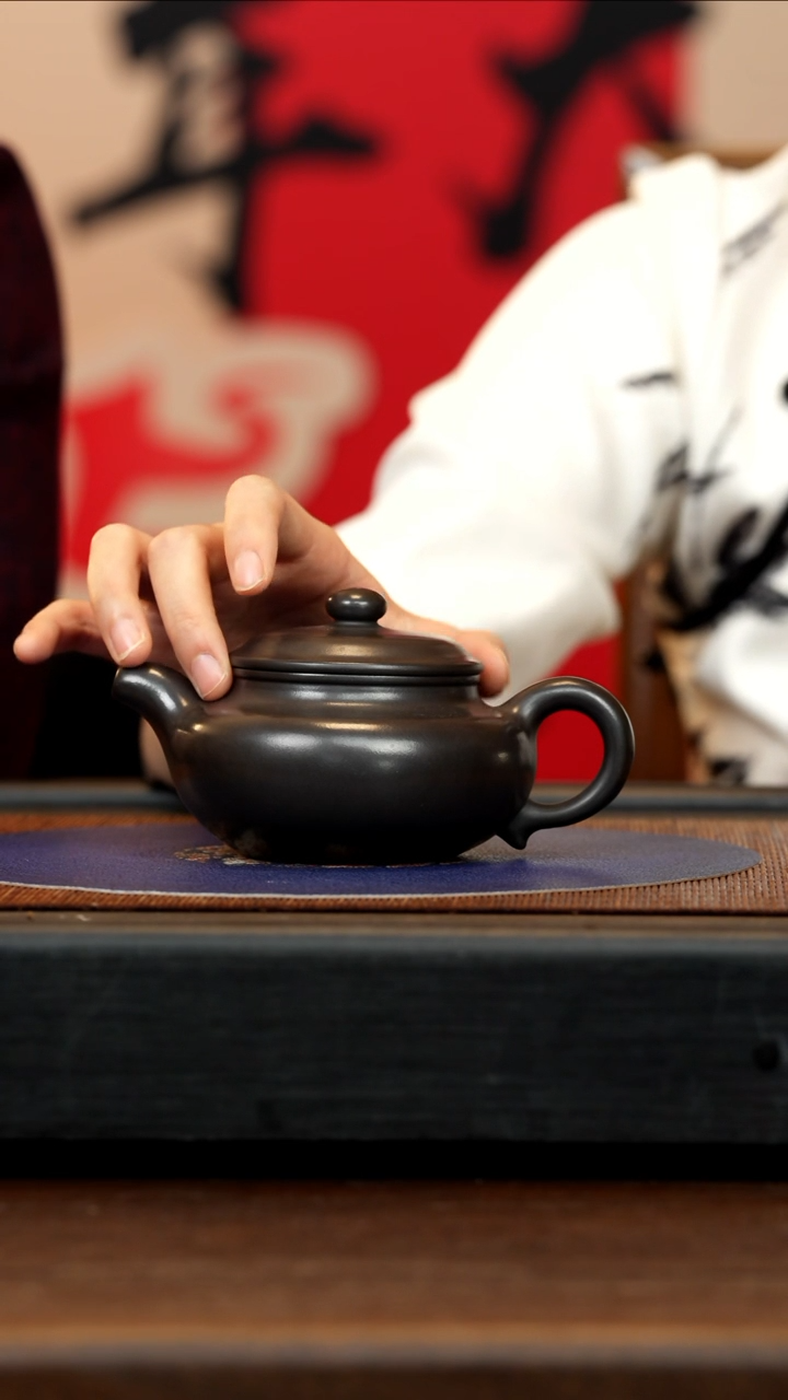 【闪购商品】紫砂茶壶LHQ 石黄 仿古 230cc