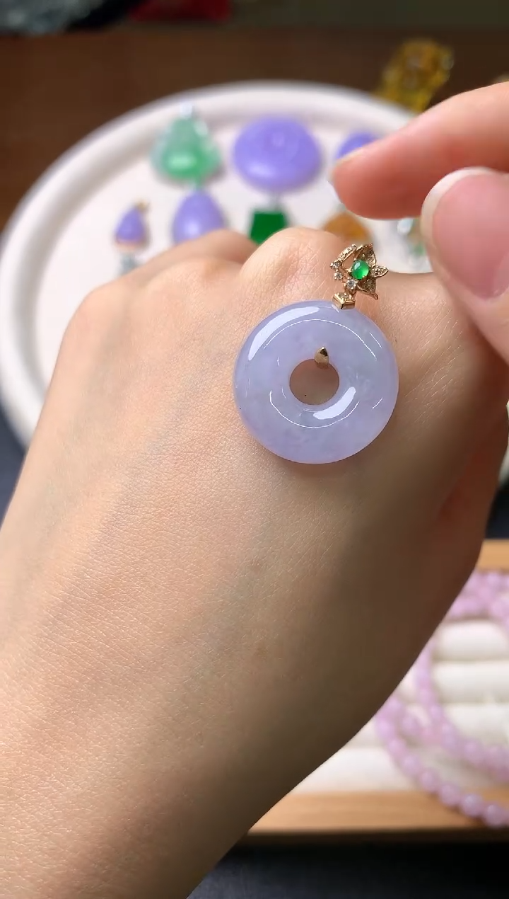 【闪购商品】翡翠吊坠(赠链)18K金镶嵌吊坠