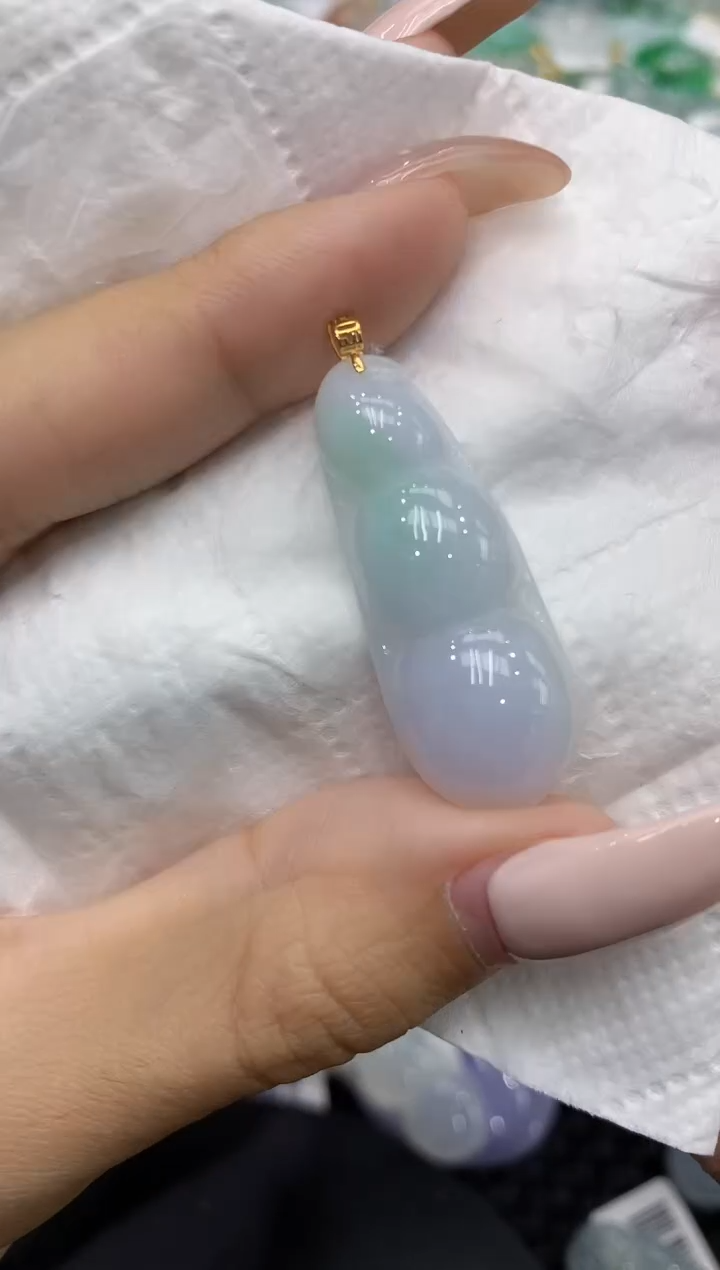 颈饰18K金镶嵌翡翠111111111111