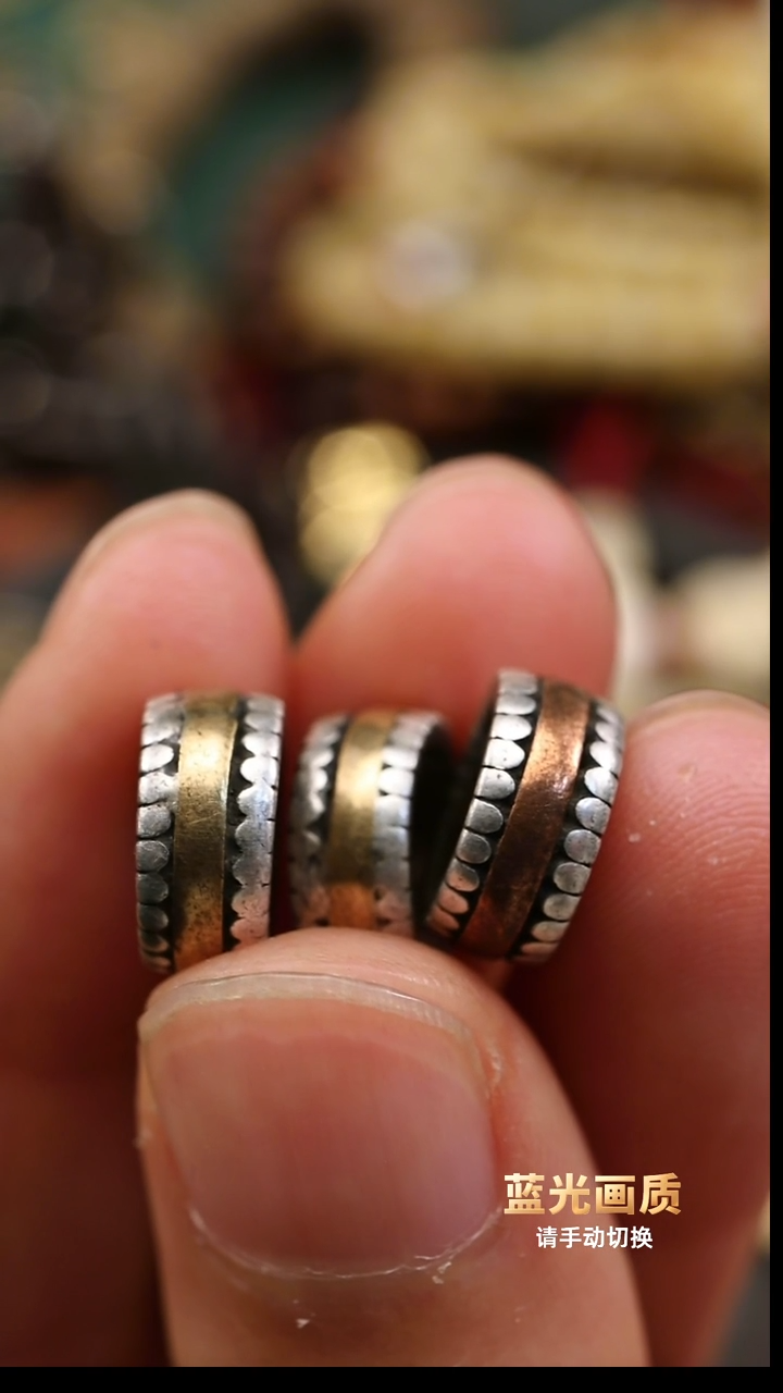 大**沙隔片三片。。