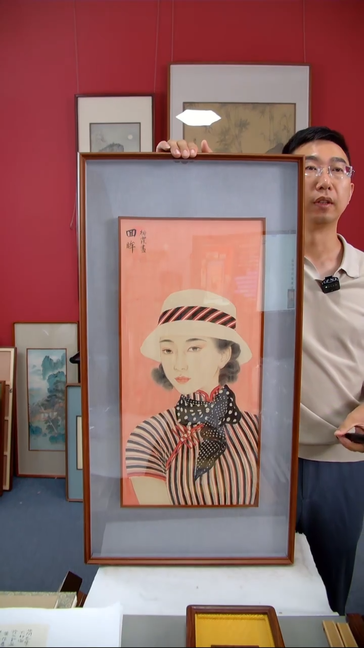 国画徐绯霞《回眸》装裱93*50