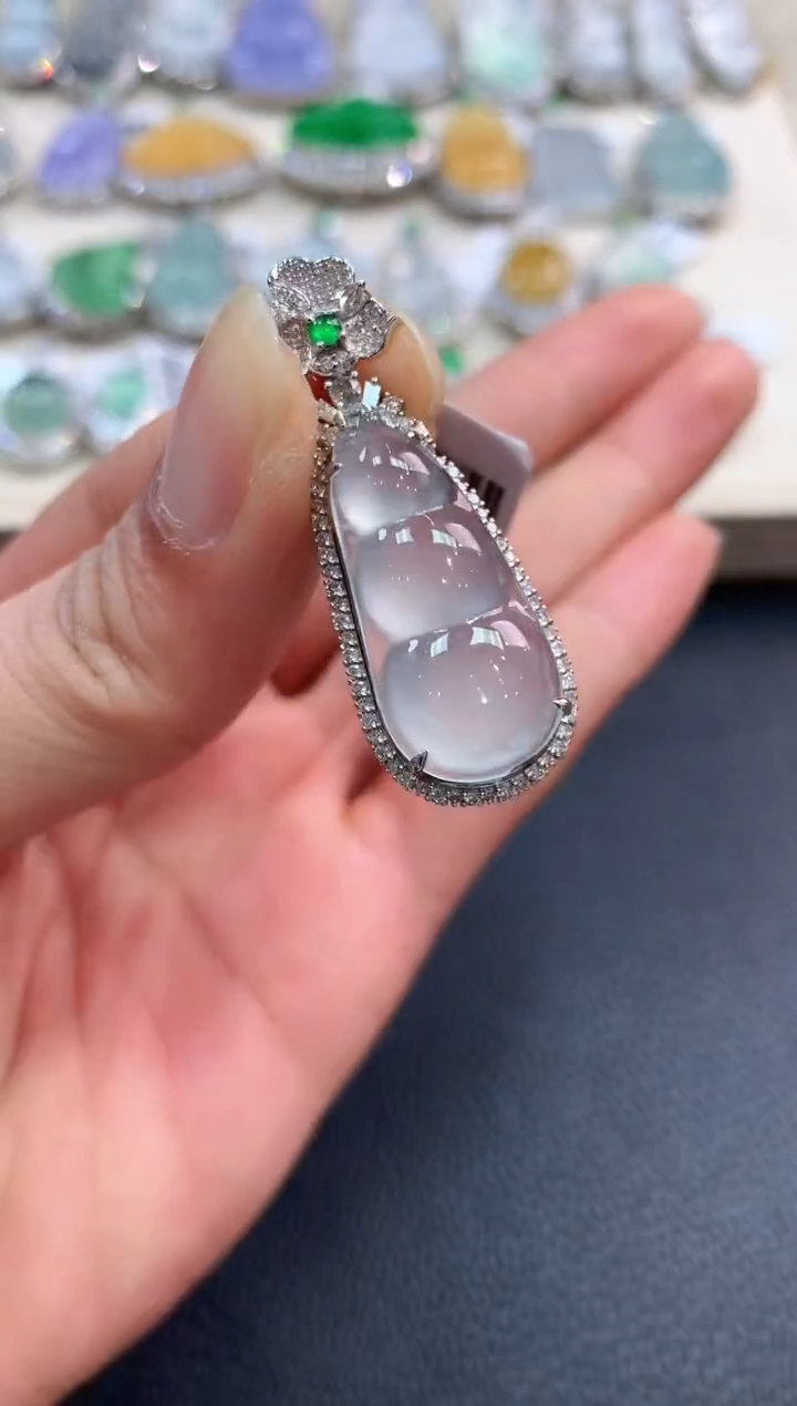 【闪购商品】翡翠吊坠(不含链)18K金镶嵌n37       