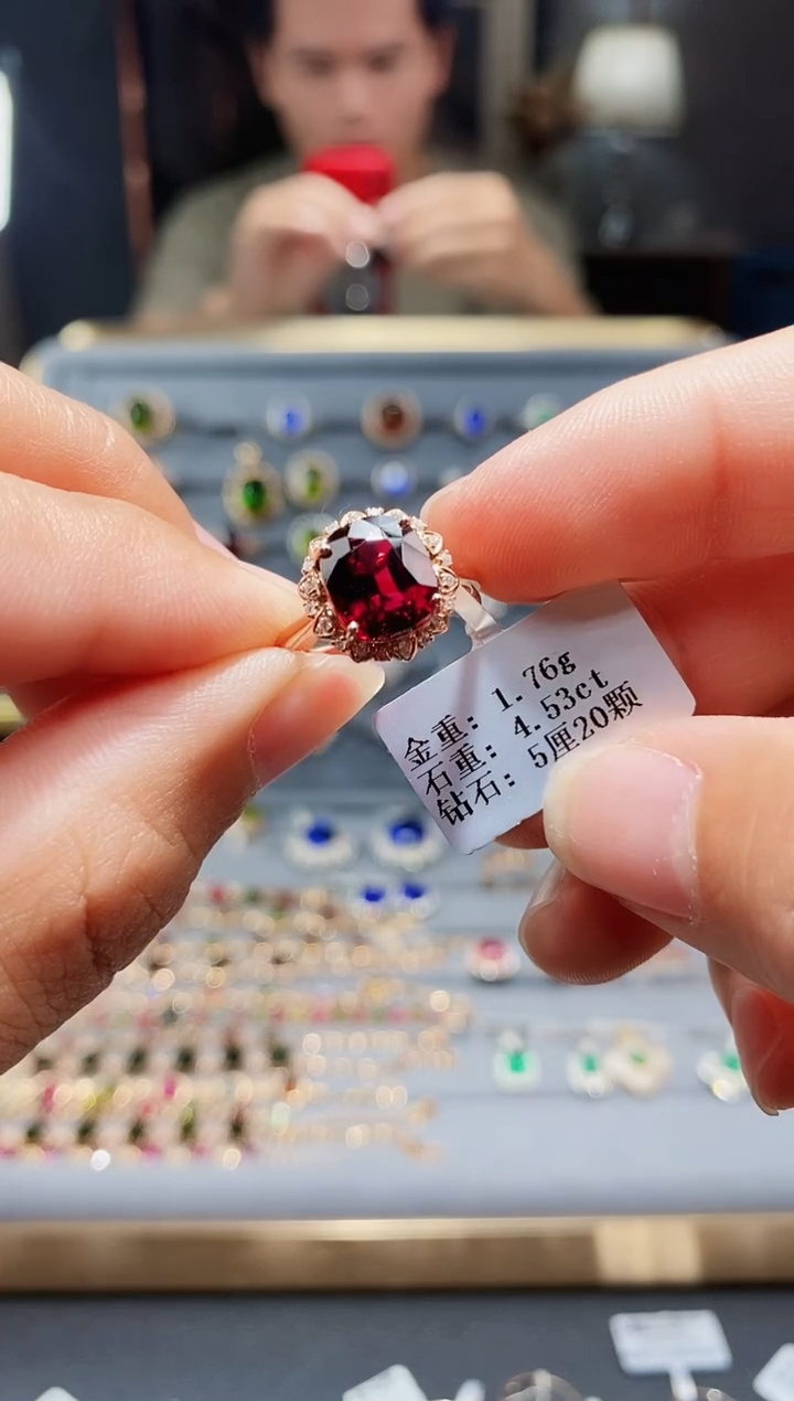 【闪购商品】红宝石戒指18K金镶嵌4.53.