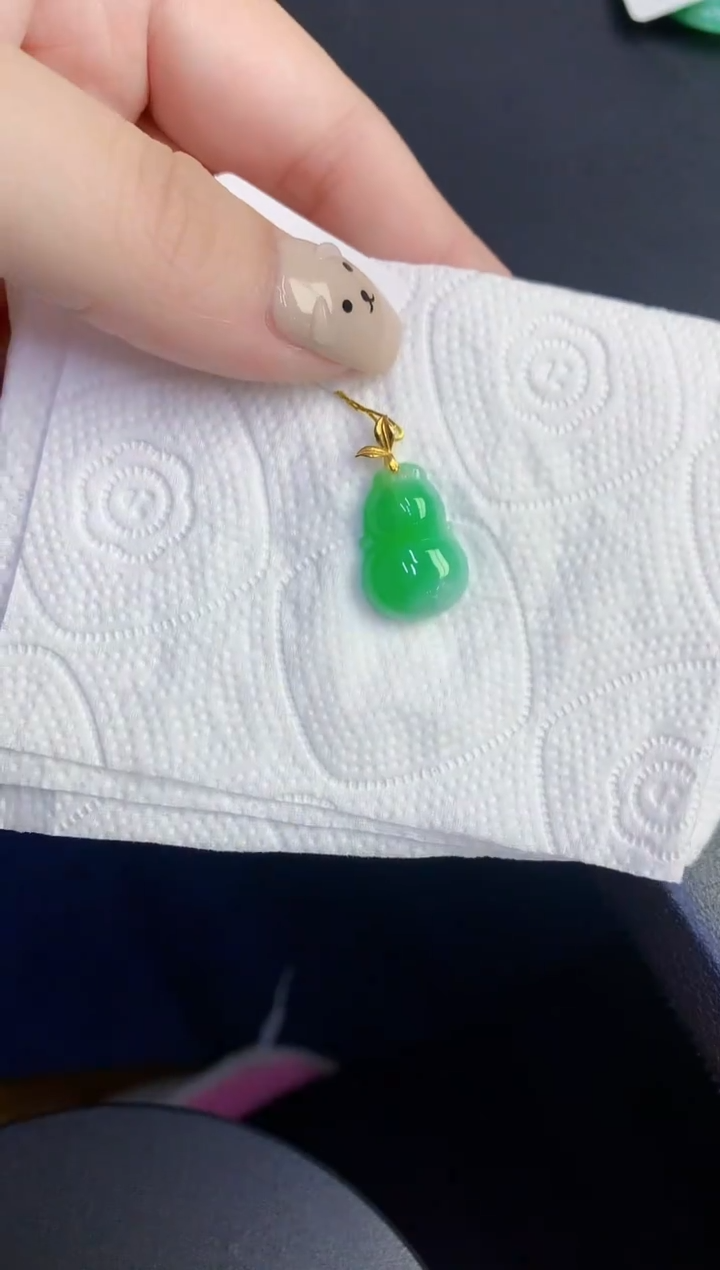 颈饰18K金镶嵌翡翠缅甸天然翡翠A货