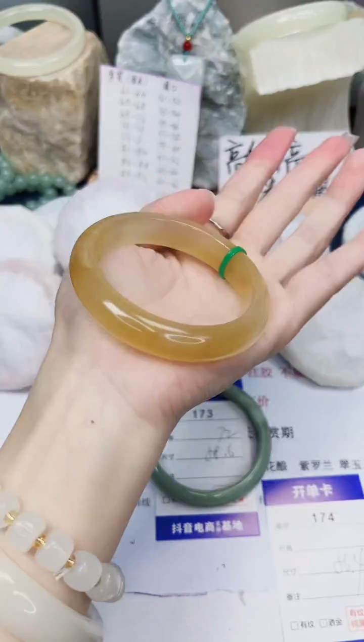 【闪购商品】石英质玉手镯未镶嵌174-财气镯-圈口56
