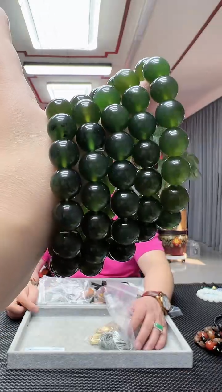 【闪购商品】岫玉手串未镶嵌多样性发货其中发一