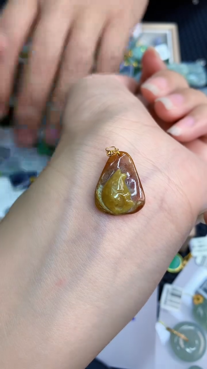 【闪购商品】翡翠颈饰18K金镶嵌            8