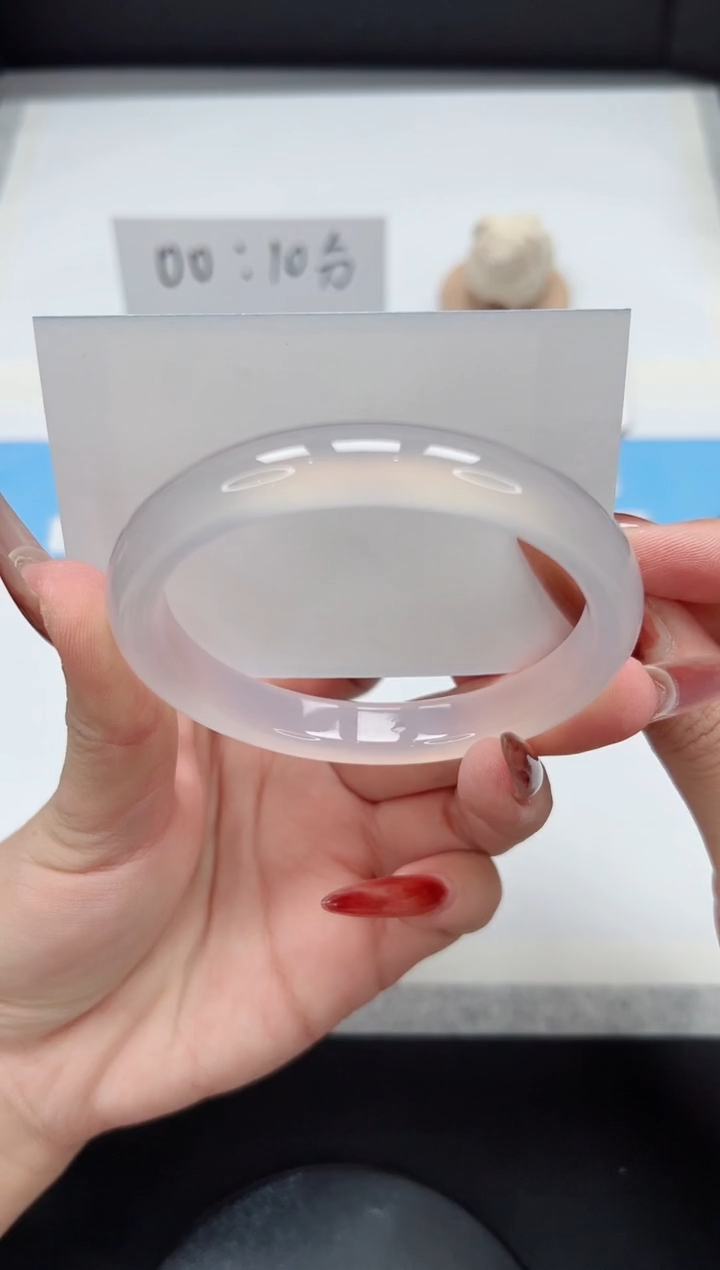 【闪购商品】玛瑙/玉髓手镯未镶嵌10/荔枝626